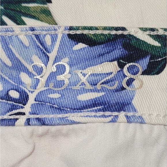 TOMMY BAHAMA Jeans, 33, Skinny Ankle, Floral/Bogart Blooms Print, Zip, Pockets - Picture 11 of 14